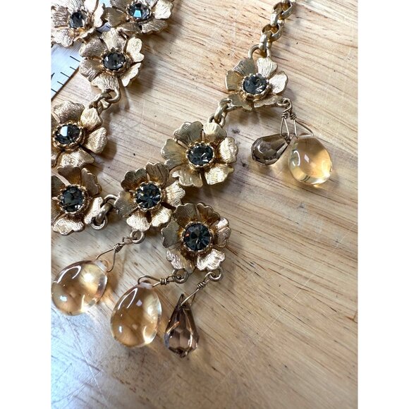 J.Crew Crystal Midnight Floral Statement Necklace Gold-Tone With Gemstone Drops - Picture 10 of 10